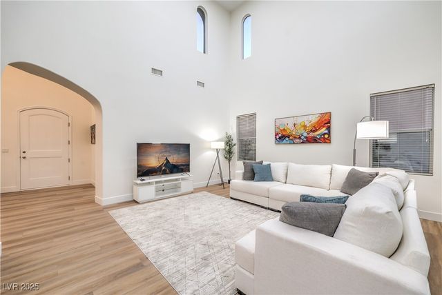 2571 Red Springs Drive, Las Vegas, NV 89135