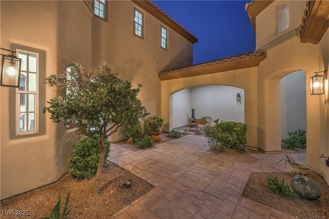 2571 Red Springs Drive, Las Vegas, NV 89135