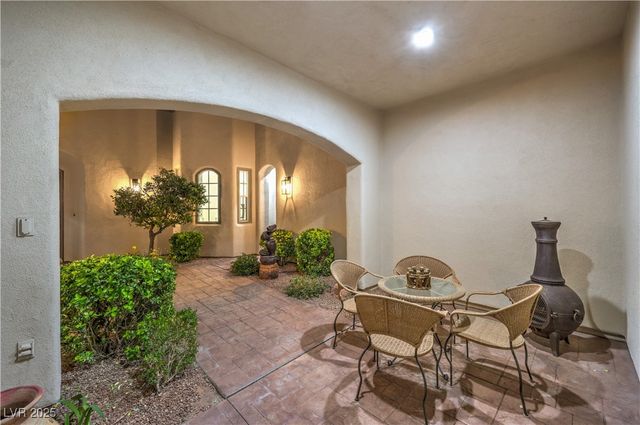 2571 Red Springs Drive, Las Vegas, NV 89135