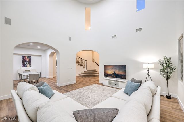 2571 Red Springs Drive, Las Vegas, NV 89135