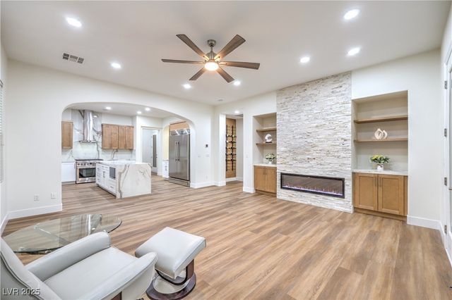 2571 Red Springs Drive, Las Vegas, NV 89135