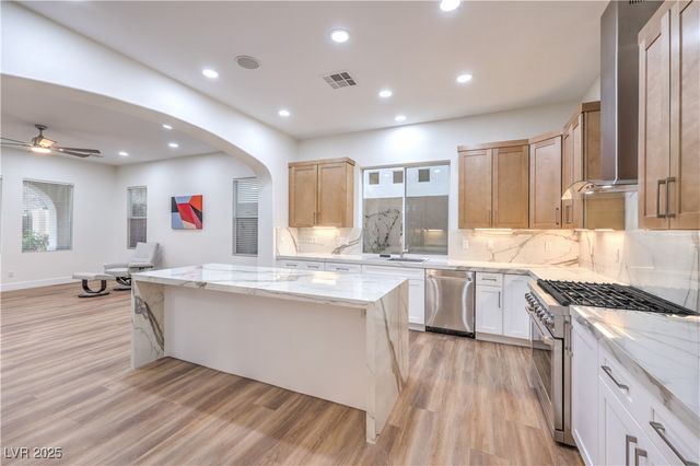 2571 Red Springs Drive, Las Vegas, NV 89135