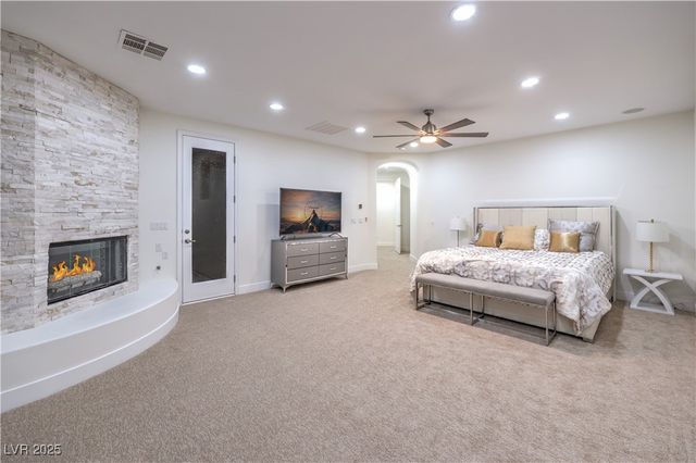 2571 Red Springs Drive, Las Vegas, NV 89135