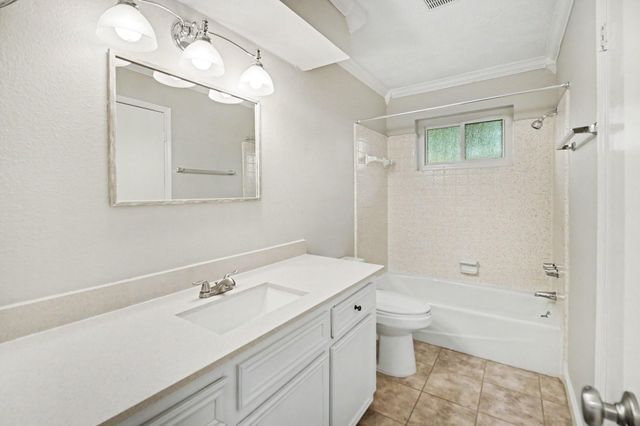 2313 Goodrich Street, Pearland, TX 77581