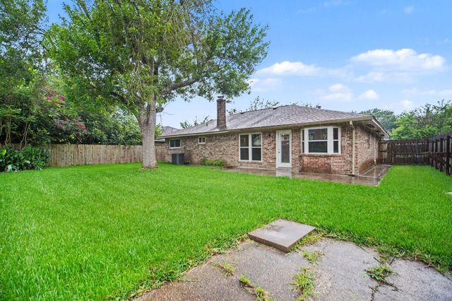 2313 Goodrich Street, Pearland, TX 77581