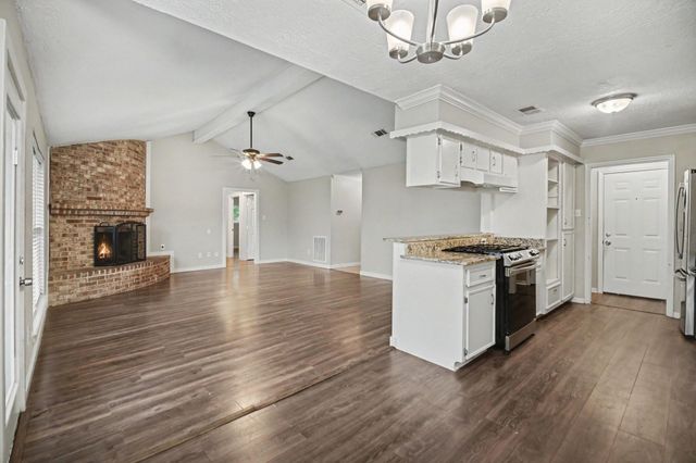 2313 Goodrich Street, Pearland, TX 77581