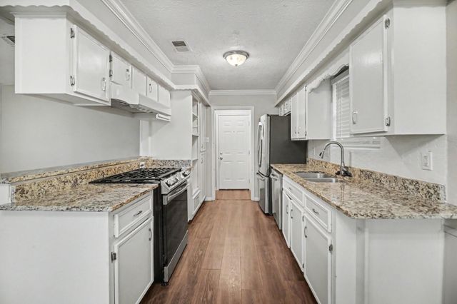 2313 Goodrich Street, Pearland, TX 77581