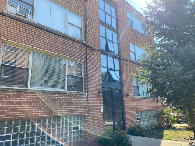 2241 W Farwell Avenue 2D, Chicago, IL 60645