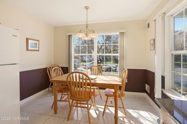 11 Schoolhouse Lane, Lakewood, NJ 08701