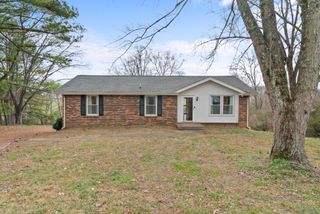 4005 Fawn Dr, Springfield, TN 37172