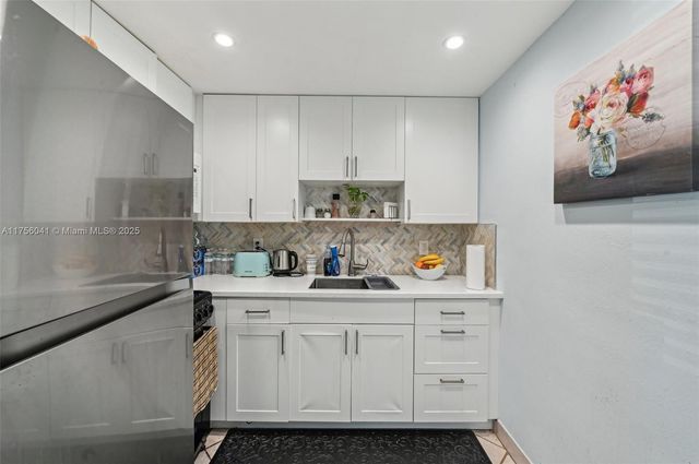 90 NE 19th Ave 1, Deerfield Beach, FL 33441