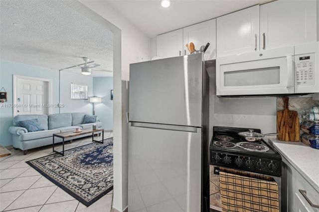 90 NE 19th Ave 1, Deerfield Beach, FL 33441