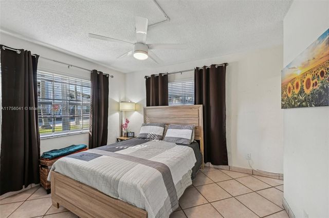 90 NE 19th Ave 1, Deerfield Beach, FL 33441