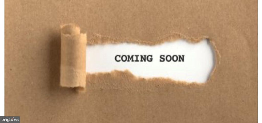 239 BISHOP DR, Aston, PA 19014