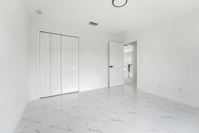 2392 SW Madden Ave Avenue, Palm Bay, FL 32908