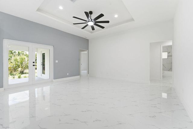 2392 SW Madden Ave Avenue, Palm Bay, FL 32908