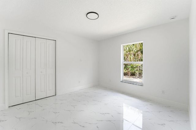 2392 SW Madden Ave Avenue, Palm Bay, FL 32908