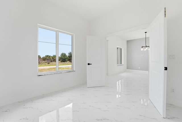 2392 SW Madden Ave Avenue, Palm Bay, FL 32908
