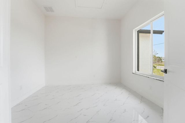 2392 SW Madden Ave Avenue, Palm Bay, FL 32908