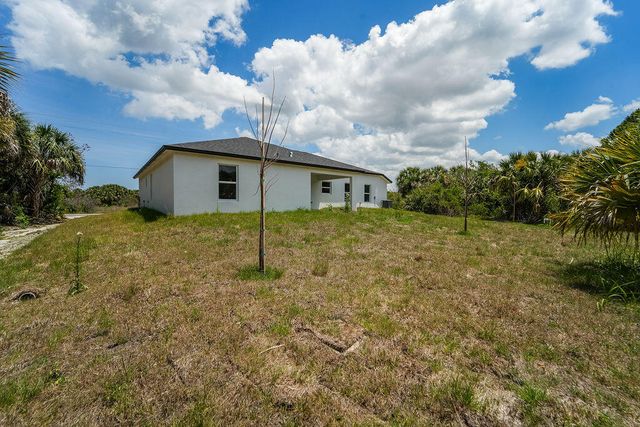 2392 SW Madden Ave Avenue, Palm Bay, FL 32908