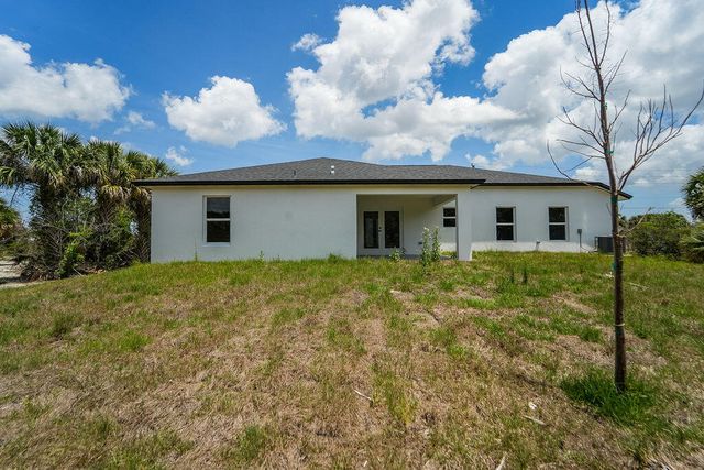 2392 SW Madden Ave Avenue, Palm Bay, FL 32908