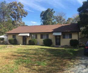 12725 Moores Chapel Road, Charlotte, NC 28214