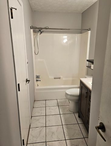 3710 Oakview Drive, Huntington, WV 25701