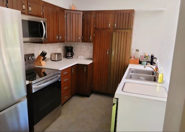 3710 Oakview Drive, Huntington, WV 25701