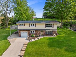 314 Maple COURT, Random Lake, WI 53075