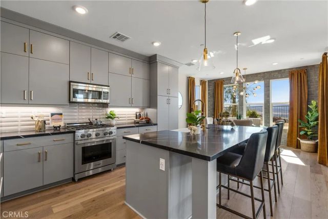 28504 Wildflower Terrace, Castaic, CA 91384