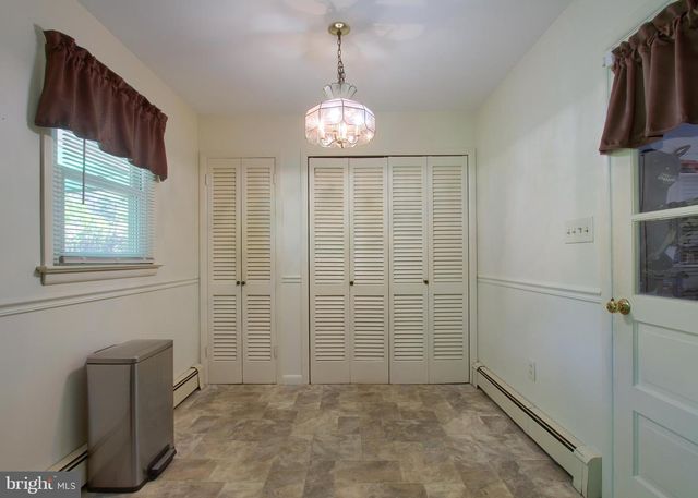 4209 VALLEY RD, Harrisburg, PA 17112