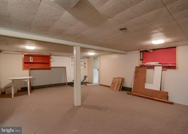 4209 VALLEY RD, Harrisburg, PA 17112