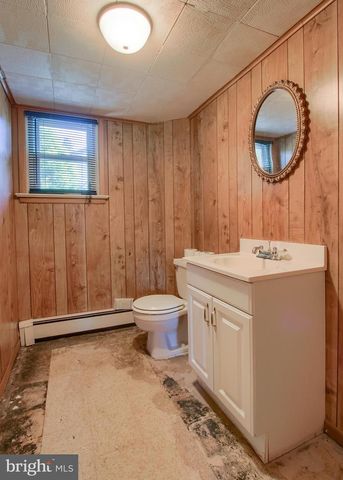 4209 VALLEY RD, Harrisburg, PA 17112