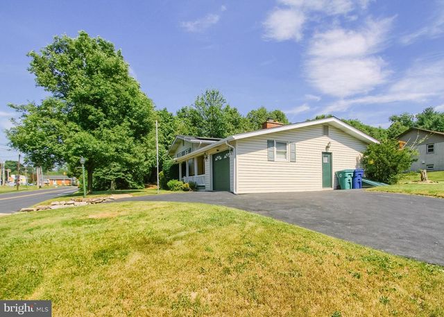 4209 VALLEY RD, Harrisburg, PA 17112