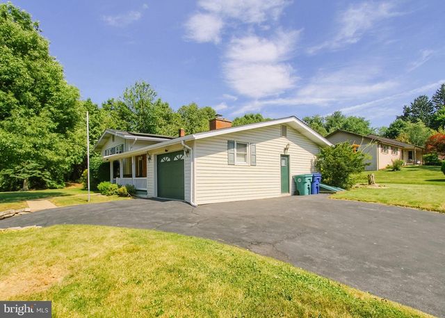 4209 VALLEY RD, Harrisburg, PA 17112