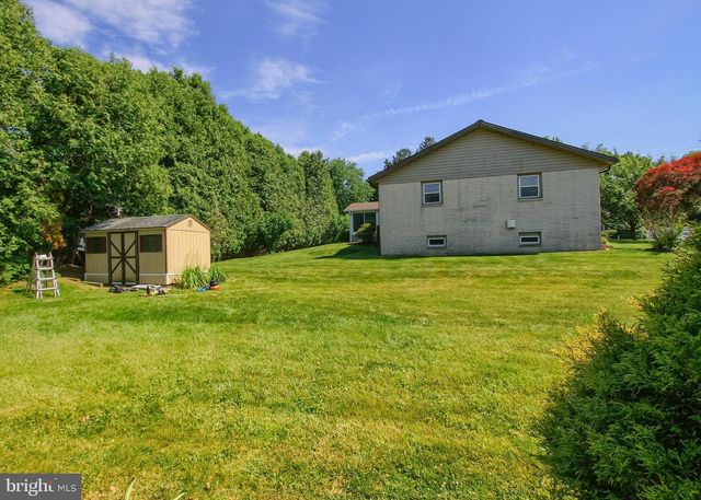 4209 VALLEY RD, Harrisburg, PA 17112