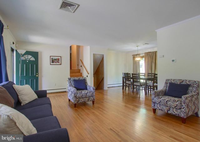 4209 VALLEY RD, Harrisburg, PA 17112