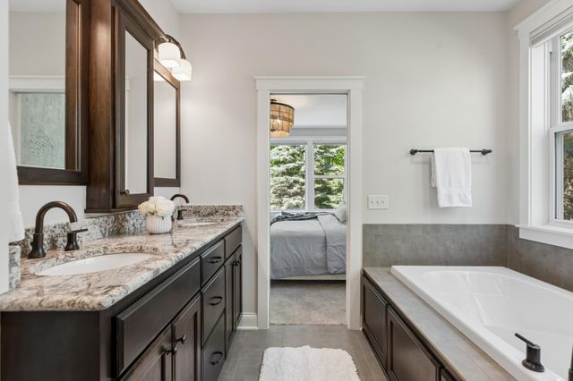 14 Beebe Avenue, Mendota Heights, MN 55118