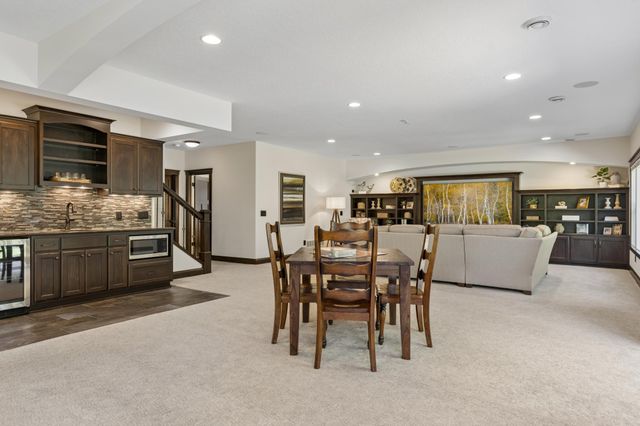 14 Beebe Avenue, Mendota Heights, MN 55118