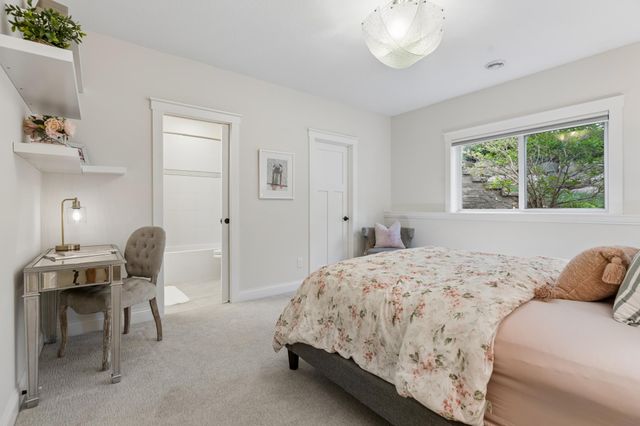 14 Beebe Avenue, Mendota Heights, MN 55118
