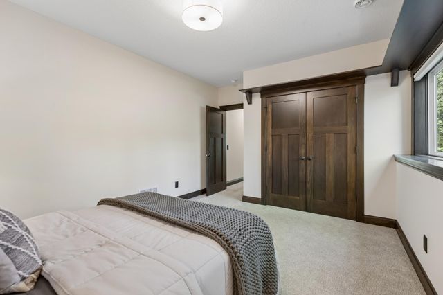 14 Beebe Avenue, Mendota Heights, MN 55118