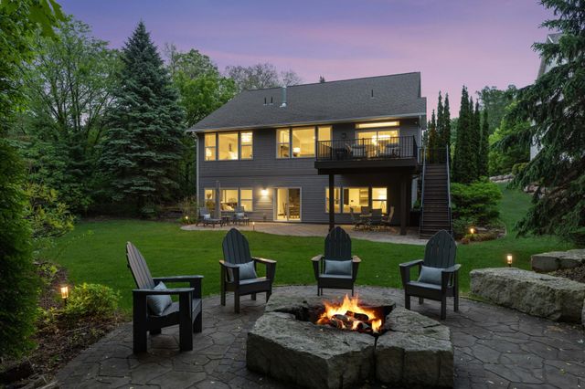 14 Beebe Avenue, Mendota Heights, MN 55118