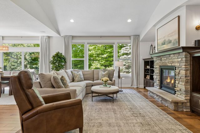 14 Beebe Avenue, Mendota Heights, MN 55118