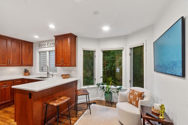 25 Pickman Dr 25, Bedford, MA 01730