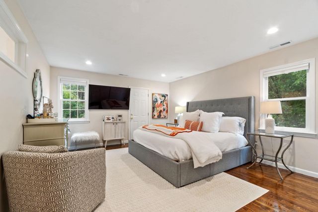 25 Pickman Dr 25, Bedford, MA 01730