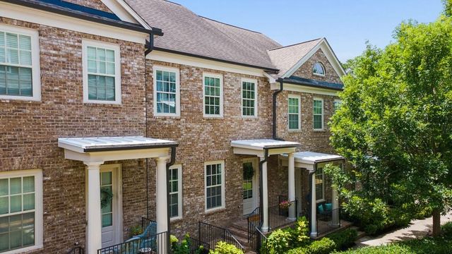 7012 Seneca Court, Roswell, GA 30076