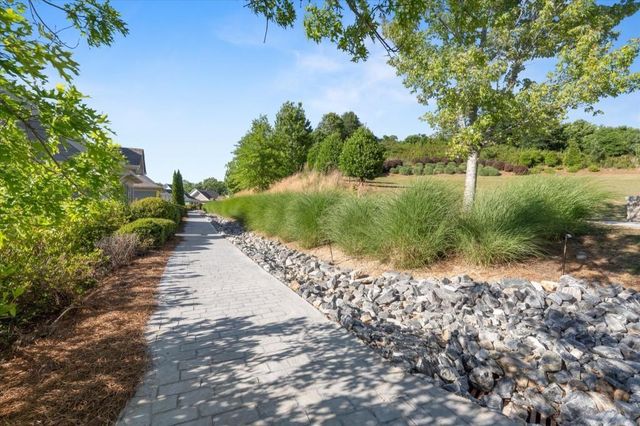 7012 Seneca Court, Roswell, GA 30076