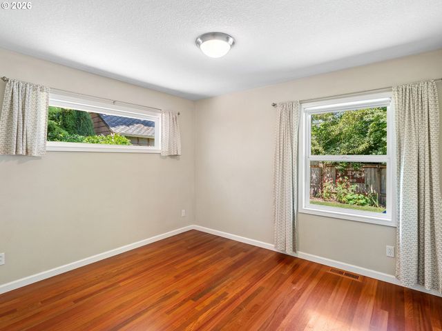 3145 N WATTS St, Portland, OR 97217
