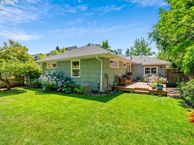3145 N WATTS St, Portland, OR 97217