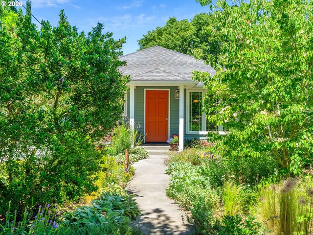 3145 N WATTS St, Portland, OR 97217